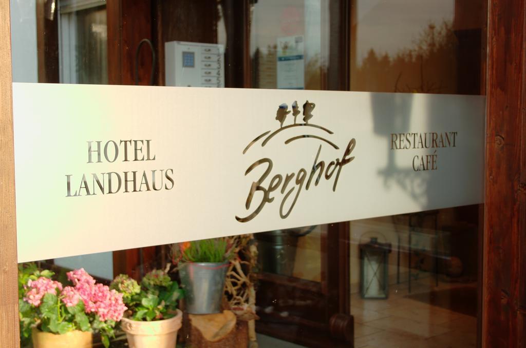 Hotel Landhaus Berghof Wenden  Стая снимка